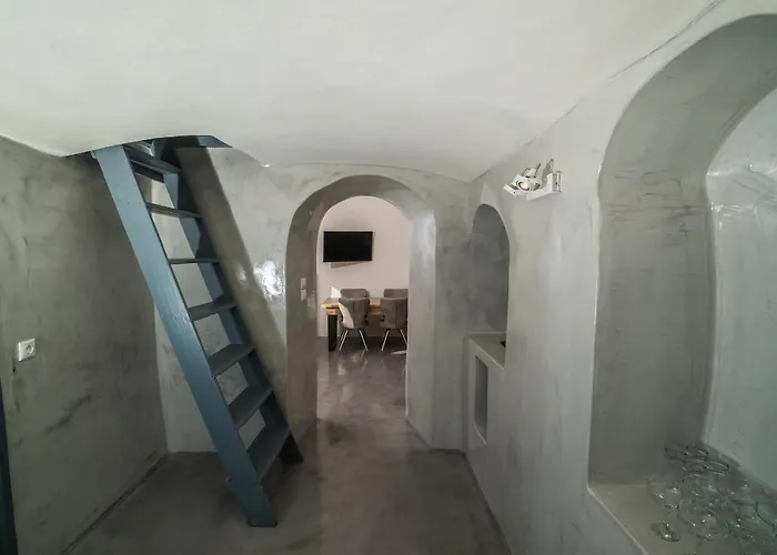 Thetis Cave Дом отдыха *