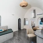 Thetis Cave Holiday home Oia (Santorini)